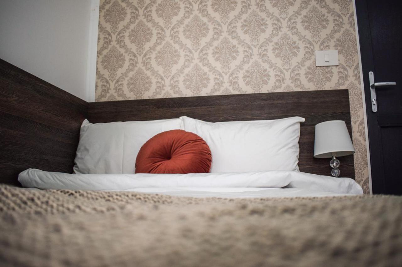 B House Rooms Iasi Exterior photo