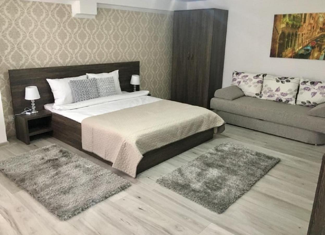 B House Rooms Iasi Exterior photo
